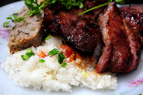 Bảy món ăn nổi tiếng có tên độc, lạ ở Việt Nam