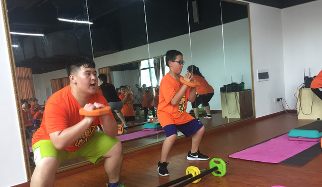 Lò luyện khắc nghiệt cho trẻ em béo phì Trung Quốc