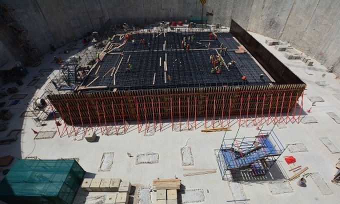 Dubai tăng tốc xây tháp cao nhất thế giới