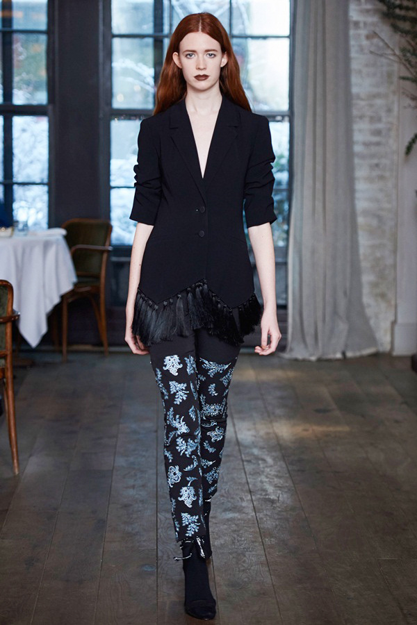 Quần legging của thập niên 1980 trở lại