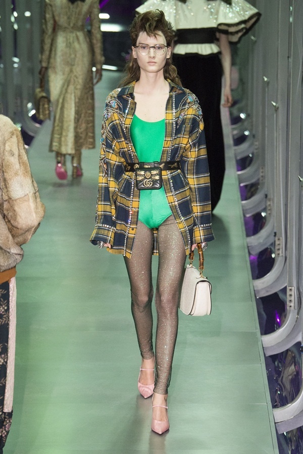 Quần legging của thập niên 1980 trở lại