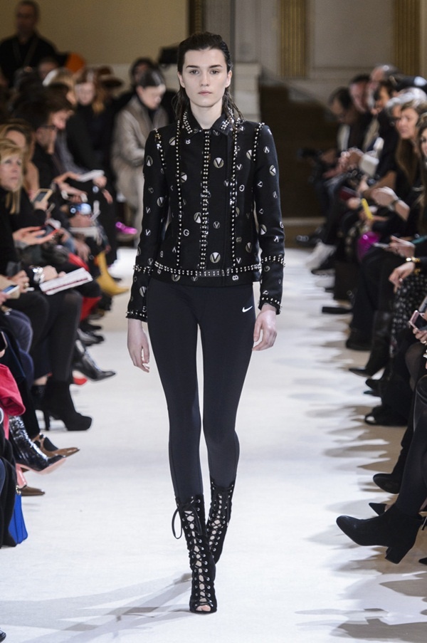 Quần legging của thập niên 1980 trở lại