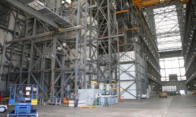 Bên trong cơ sở sản xuất tên lửa bí mật của NASA