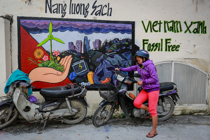 Hàng loạt bức tường ở trung tâm Sài Gòn được khoác 'áo mới'