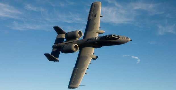 So sánh sức mạnh của 2 “xe tăng bay” Su-25 và A-10