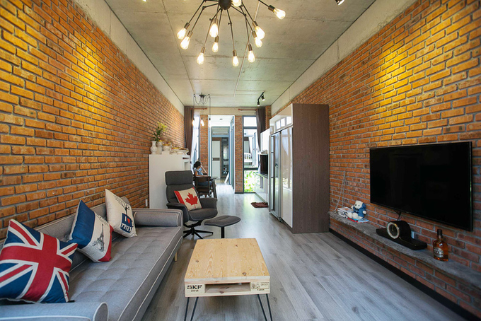 Ngôi nhà Đà Nẵng đẹp lạ dù bị 'cắt' làm 3 khúc