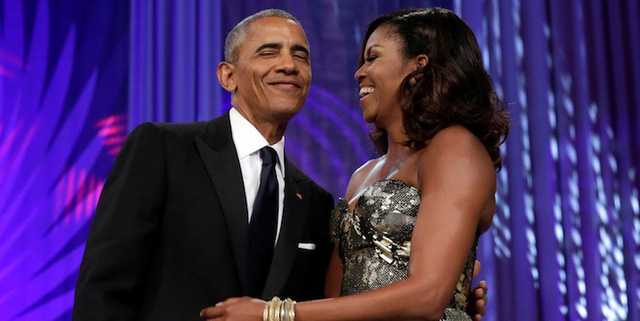 Thiệp vợ chồng ông Obama mừng đám cưới gây sốt mạng xã hội