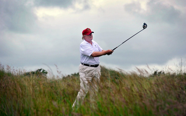 Ông Trump dành trọn kỳ nghỉ hè hơn nửa tháng ở sân golf