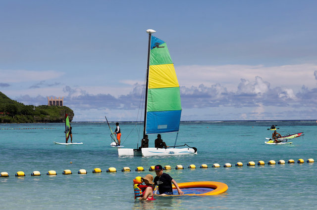 Cuộc sống khó đoán tại Guam giữa “trung tâm khẩu chiến” Mỹ - Triều