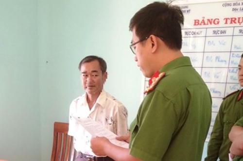 'Giám đốc sở: Trẻ em nghịch làm gãy tượng đài 4,5 tỷ' gây tranh cãi