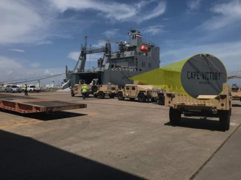 Mỹ chuyển vũ khí quân sự đáng ngờ, chuẩn bị đánh lớn? Mỹ chuyển vũ khí quân sự đáng ngờ, chuẩn bị đánh lớn?