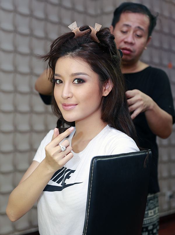 Huyền My thuê huấn luyện viên Philippines luyện thi hoa hậu