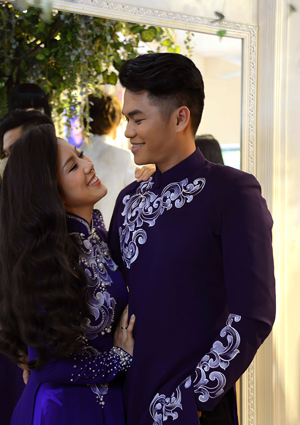 Lê Phương cùng chồng kém tuổi thử đồ cưới