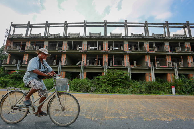Hoang tàn ở 'Thành phố Mặt trời'