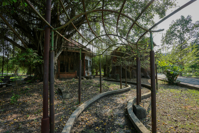 Hoang tàn ở 'Thành phố Mặt trời'