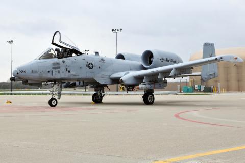 Mỹ đau đầu tìm cách thay thế A-10 Thunderbolt