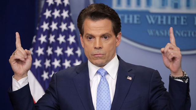 Cựu Giám đốc truyền thông Nhà Trắng tiết lộ âm mưu lật đổ Tổng thống Trump
