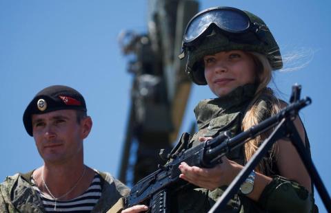 S-300 khạc lửa trên trời Nga và lời mời của ông Putin