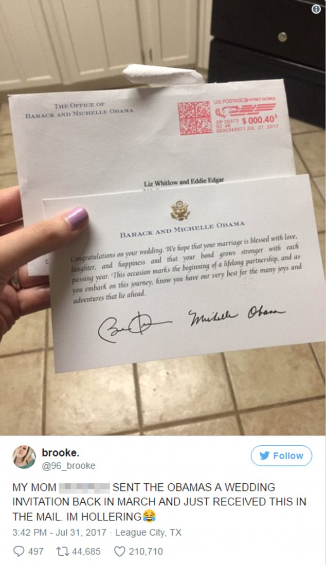 Thiệp vợ chồng ông Obama mừng đám cưới gây sốt mạng xã hội