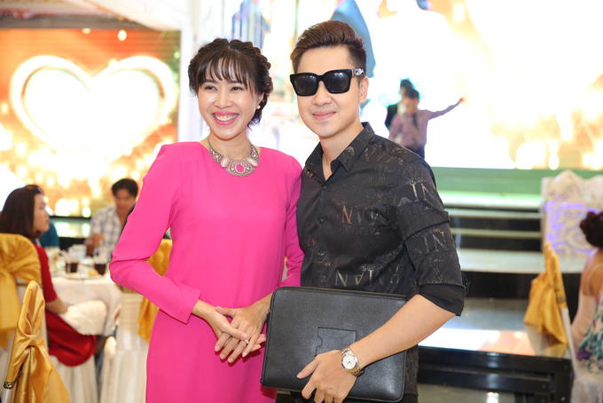 Đồng nghiệp dự tiệc cưới Lê Phương ở Trà Vinh