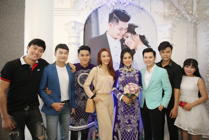 Đồng nghiệp dự tiệc cưới Lê Phương ở Trà Vinh
