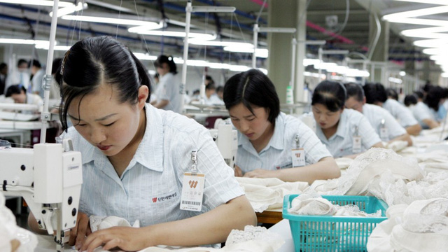 Triều Tiên trở thành “công xưởng” sản xuất hàng dệt may Trung Quốc