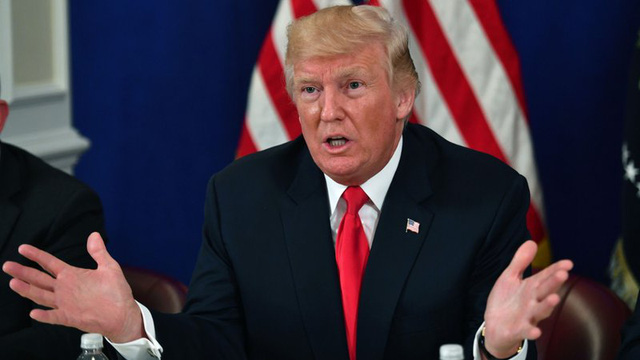Ông Trump nói cảm ơn Tổng thống Putin chỉ là “nói đùa”