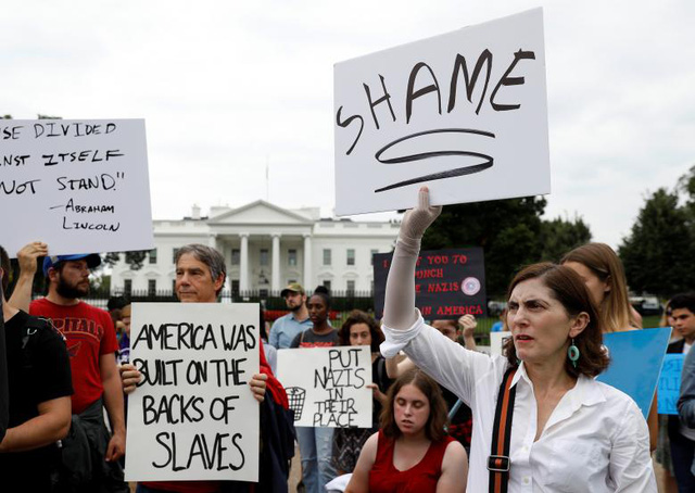 Biểu tình rầm rộ sau phát ngôn gây tranh cãi của Tổng thống Trump