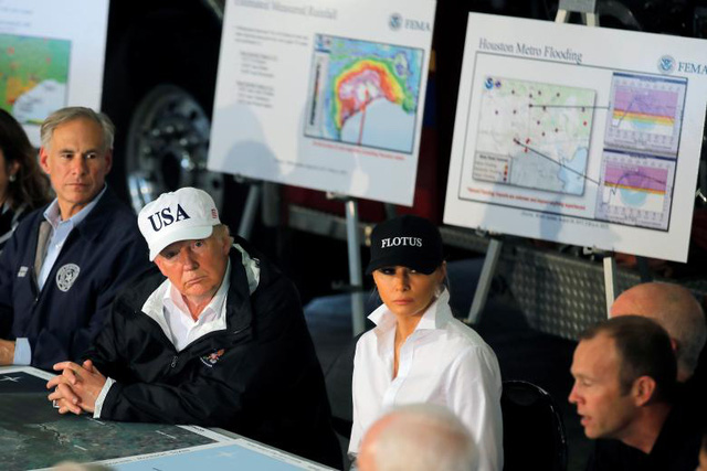 Tổng thống Trump vào tâm bão lũ tại Texas