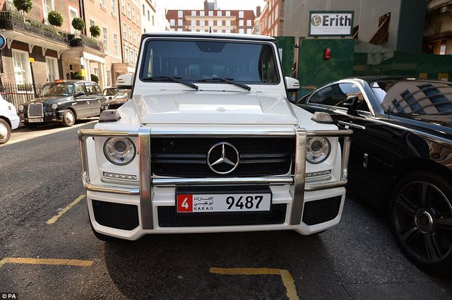 Dàn siêu xe của dân chơi Trung Đông “đại náo” London